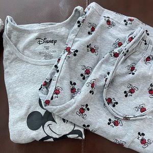 Disney Micky Mouse 2 Piece Pajama Set Womans- Sleepwear Medium NWT